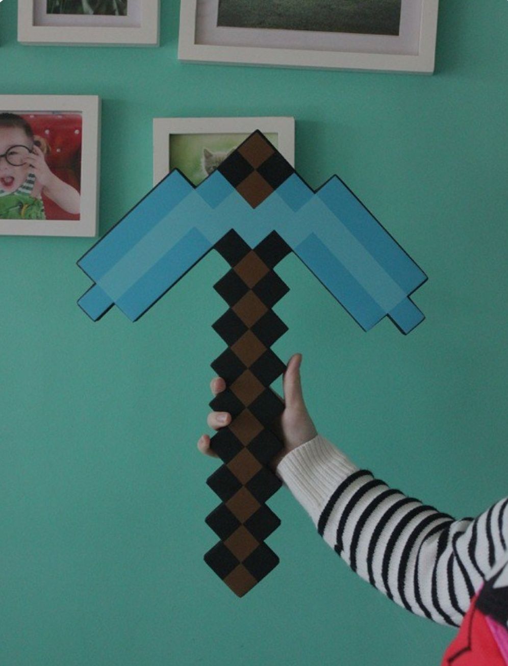 Майнкрафт Minecraft диамантен меч кирка,брадва играчка Маинкрафт 35лв.