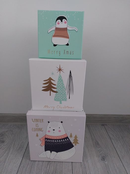 Vand 3 cutii carton motive Craciun