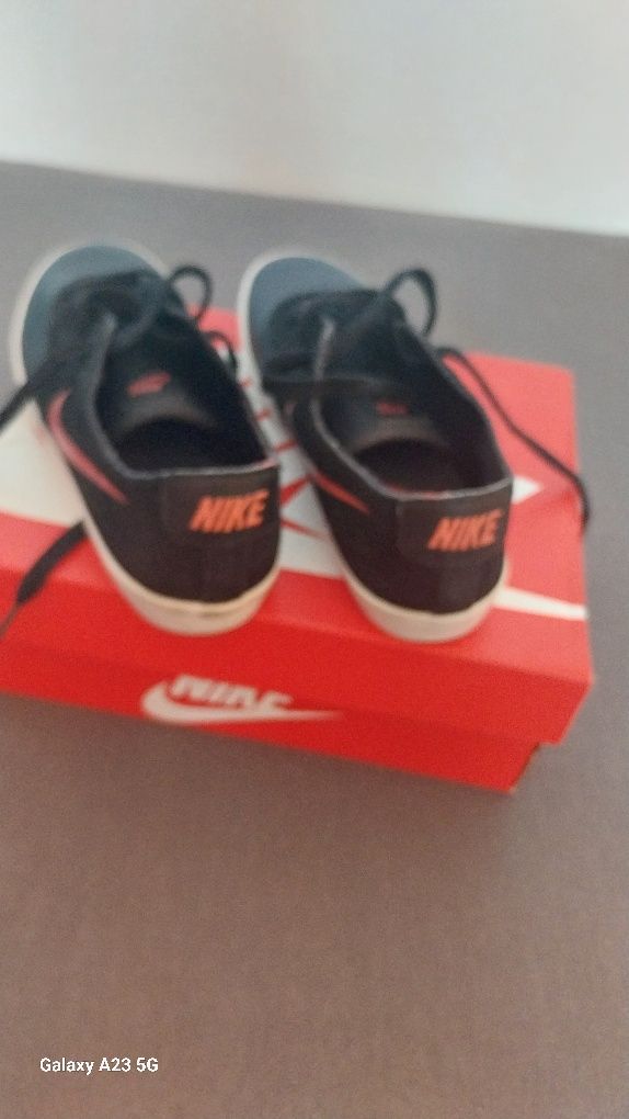 Nike Canvas Trainer  Womens Чисто нови