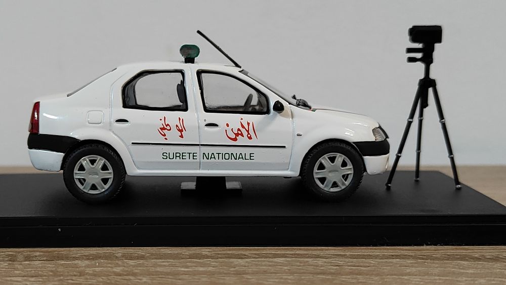 Macheta Dacia Logan Poliție 1/43