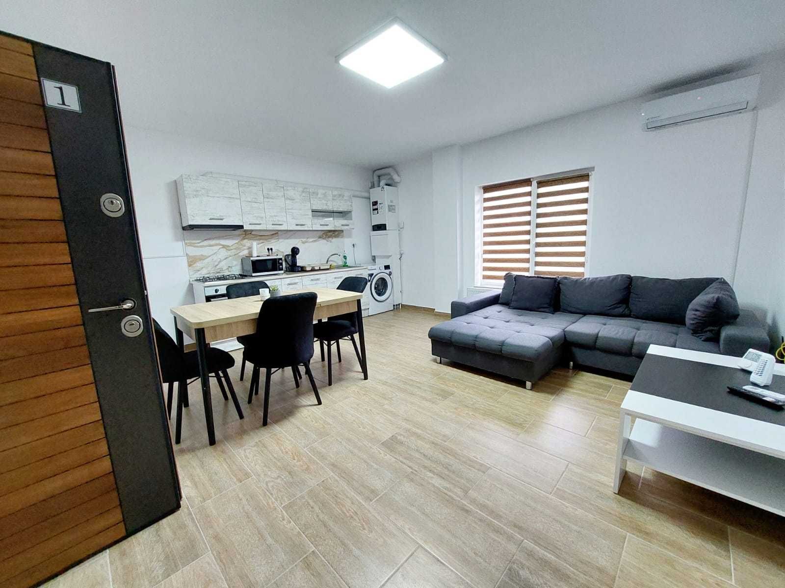 Apartamente cu 2 si 3 camere in regim hotelier