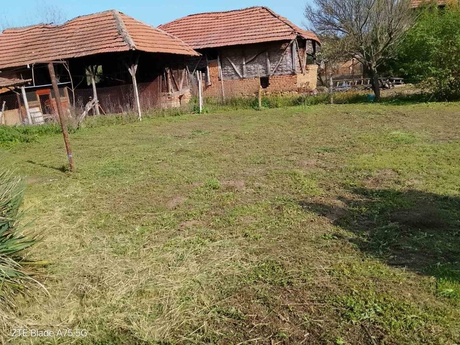 Продава се къща в с. Липница, обл. Враца