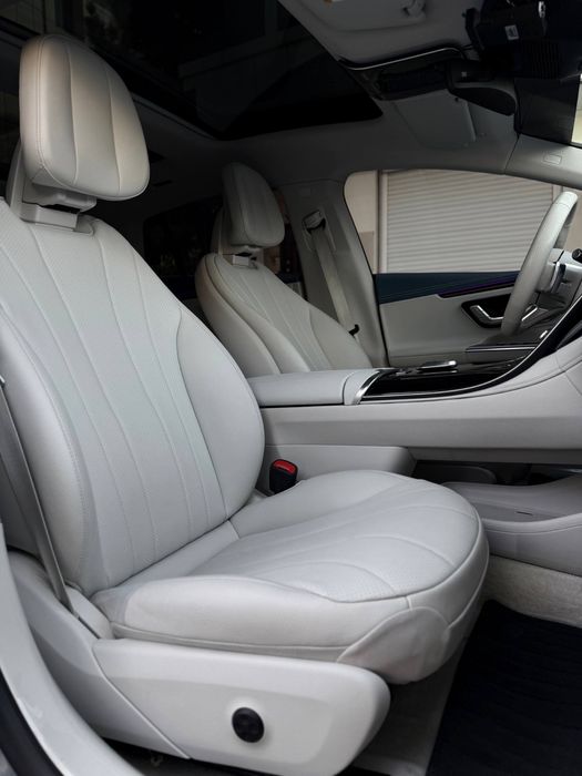 Mercedes Benz EQE 350