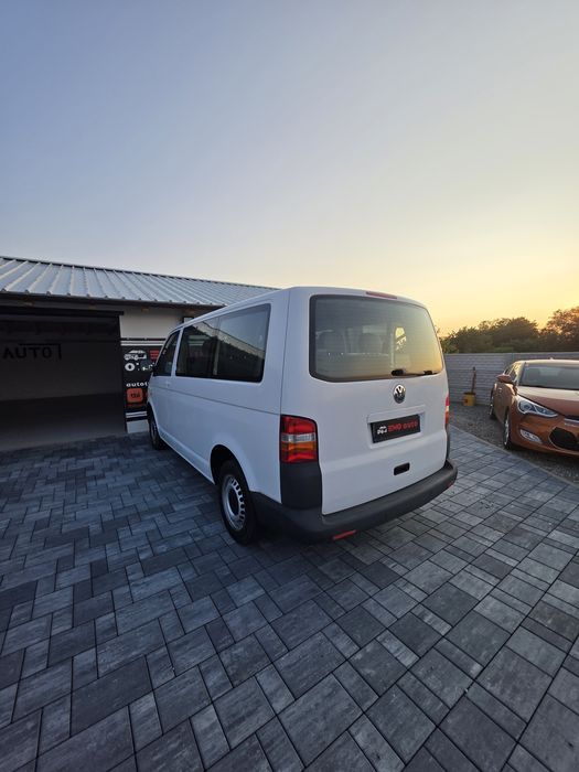 Vw t5 Transporter Caravele an 2009 motor 1,9 D 9 locuri Posib. rate