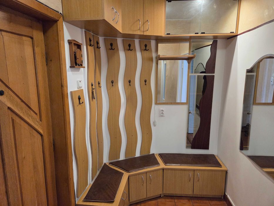 inchiriere apartament 3 camere - Cetate, deasupra Cinema Dacia