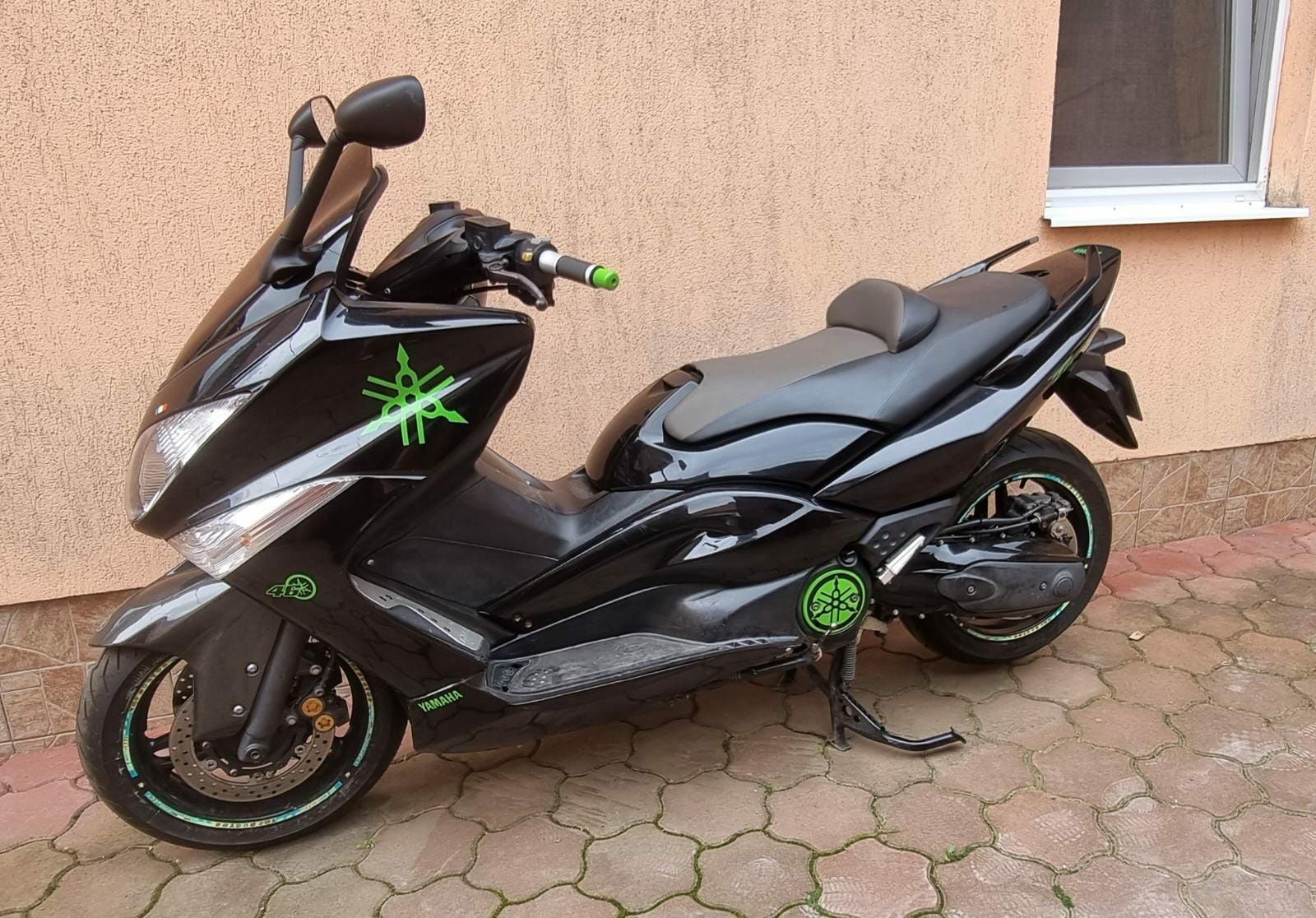 Vand maxi scuter Yamaha Tmax