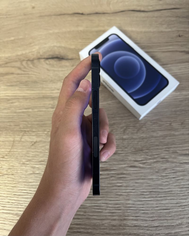 iPhone 12 на 64 GB