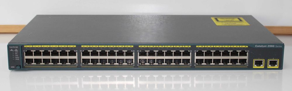Суич Cisco  Catalyst 2960