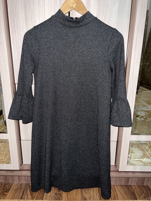 Платье на осень твидовое от Busem