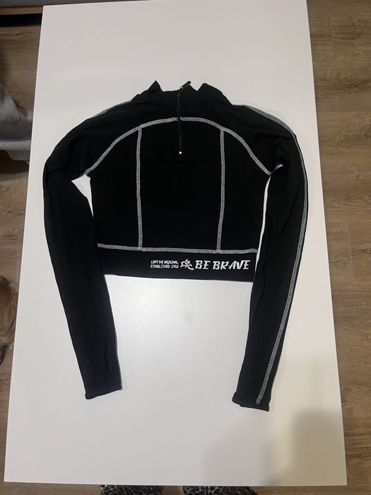 Боди черно и блузи с дълъг ръкав