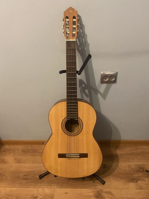 Гитара Yamaha C40