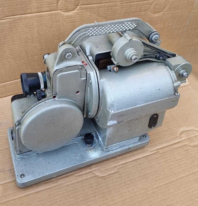 Aparat proiectie cinematografica T16 IO.R 116 mm românesc