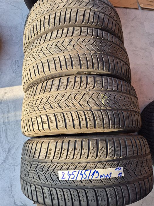 Vând cauciucuri 245/45/19 M+S set complet imp Germania//Pirelli//