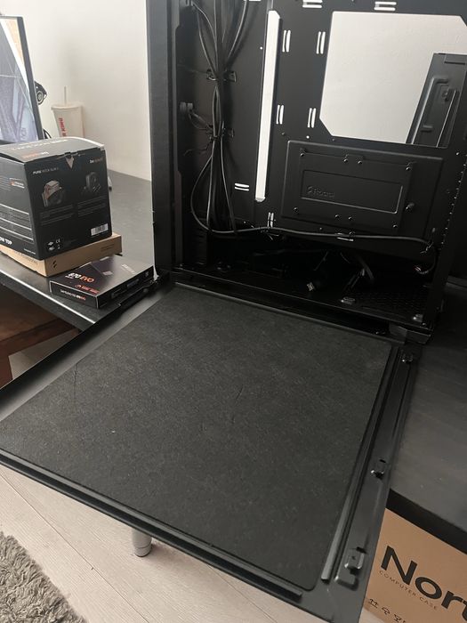 Carcasa fractal design pop silent negru mid