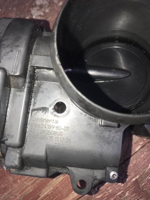 Дроселова клапа за пежо 1.6 турбо бензин