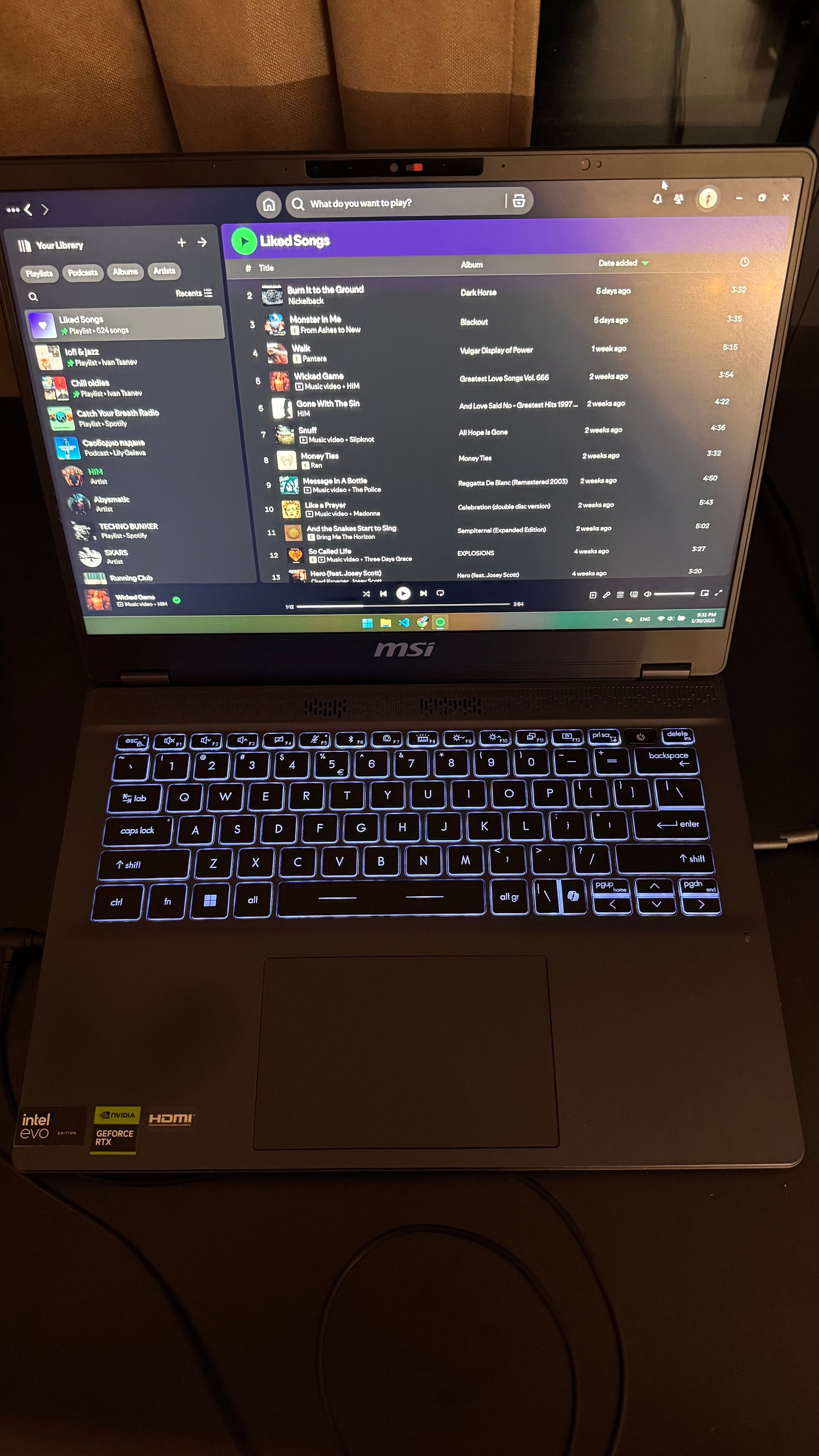 MSI Prestige 14 AI Studio C1UDXG