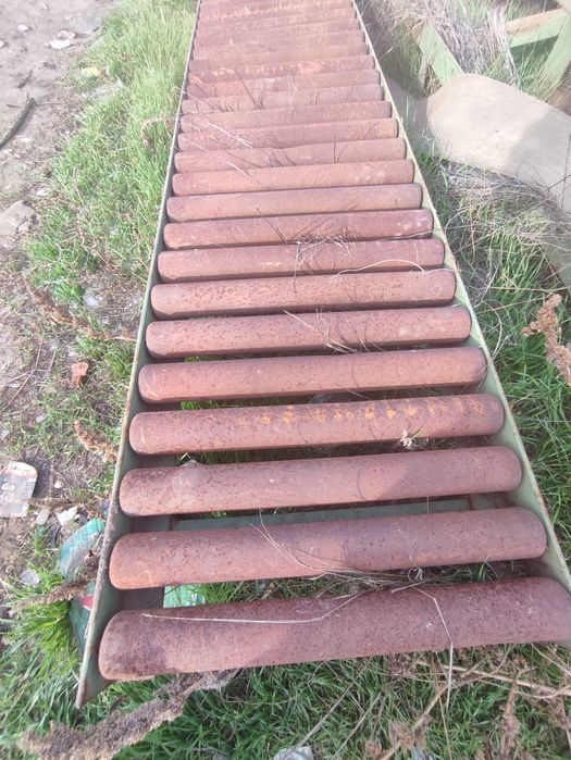 Banda  rulanta pe role transportoare pentru diverse materiale piese