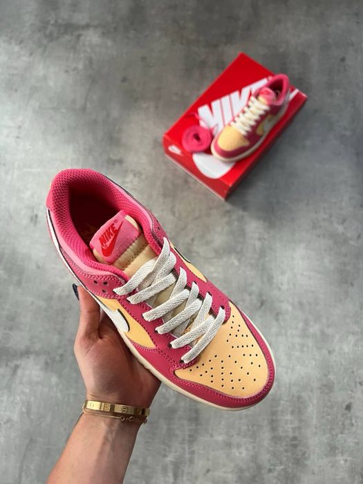 Nike Dunk Low Strawberry Peach Cream   36-40