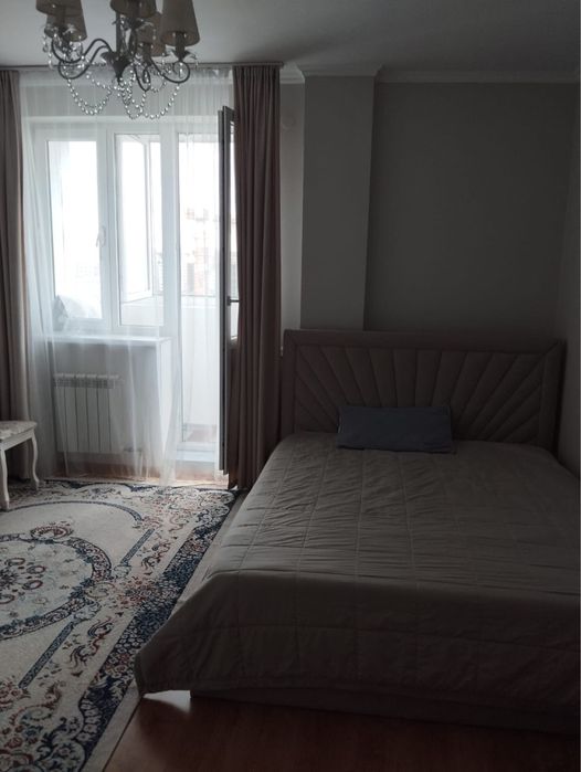 Подселение девушку студет либо работающую !