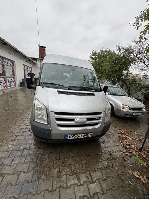 Vand ford transit 8+1 2007 motor 2.2 130cp, motor si ambreiaj schimbat
