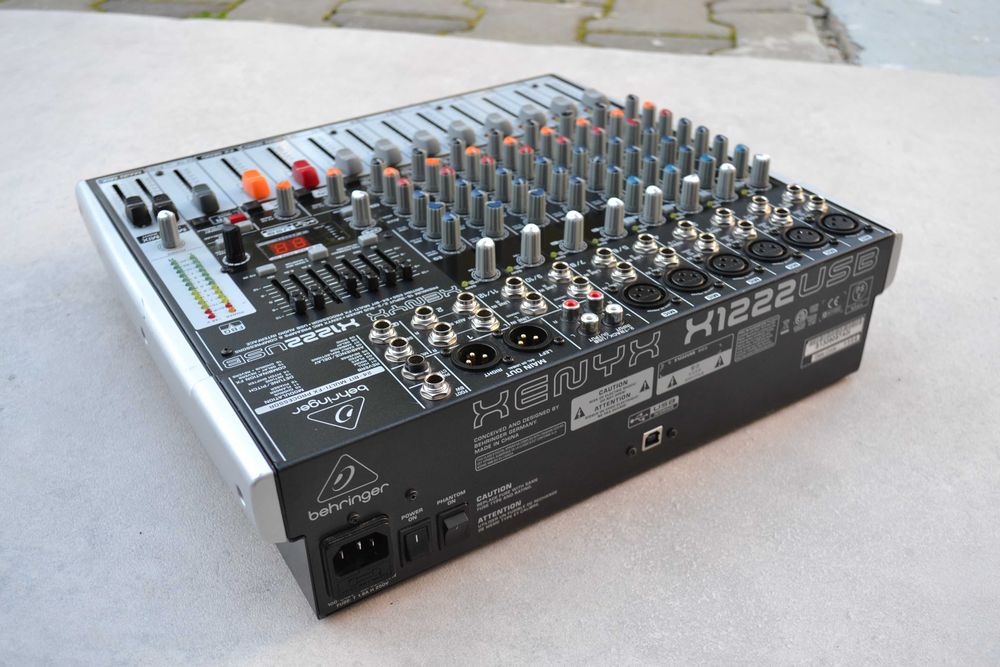 Mixer Behringer XENYX X1222USB