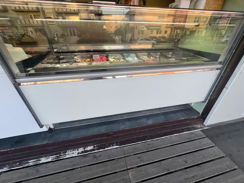 Vand afacere la cheie gelaterie in container