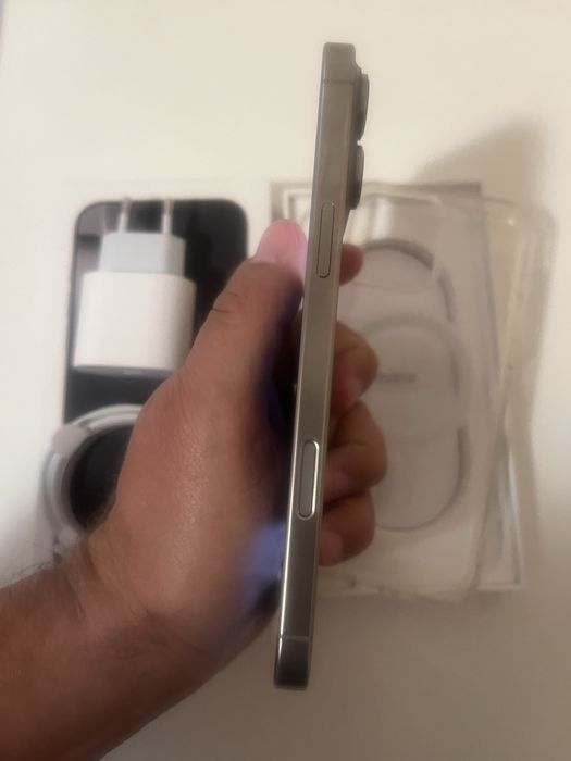Iphone 16pro max 256GB 99% bat