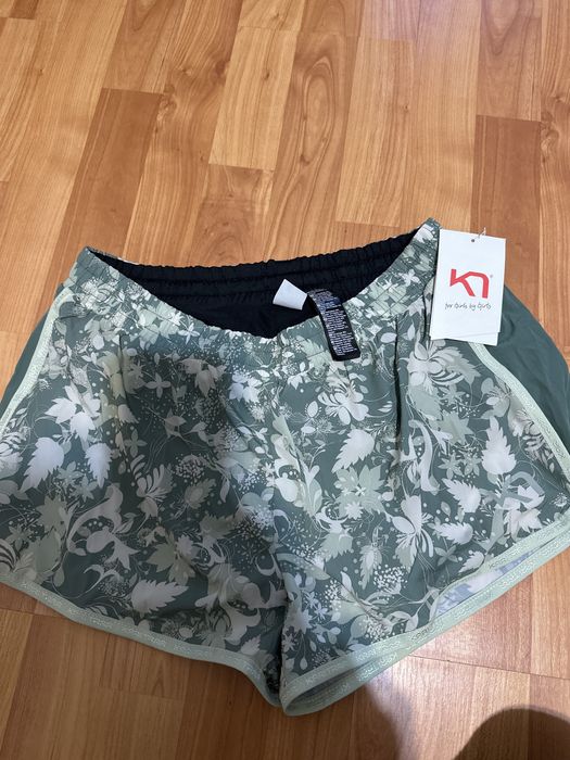 Pantaloni scurti dama karitraa