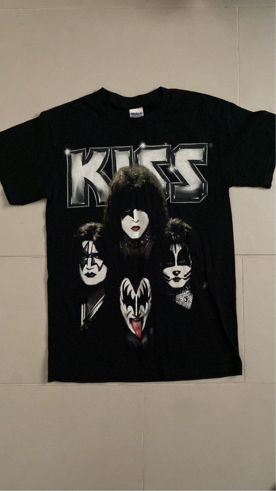 tricou vintage kiss 2010