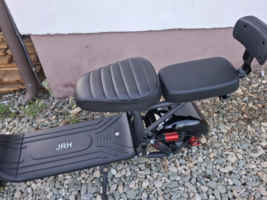 2 mini scutere electrice de vanzare noi cu garantie