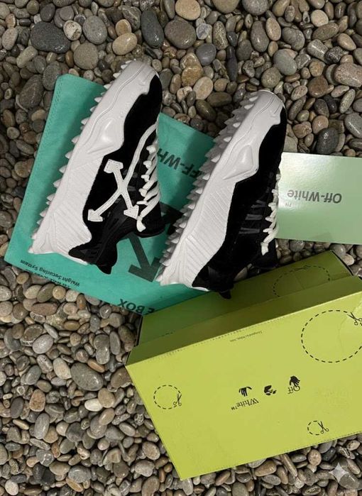 OFF White Odsy 1000 Negru Alb - Full Box