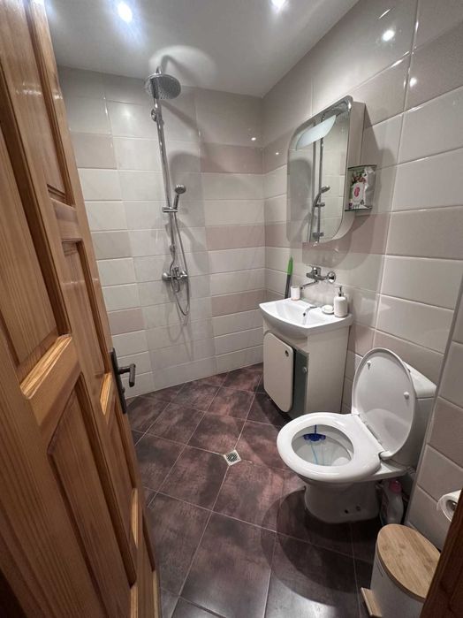 Дава се под наем Тристаен апартамент в Пловдив, Кючук Париж - 90 кв.м за 400 € - Снимка #6