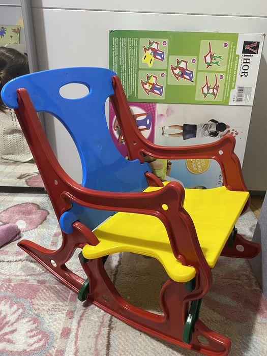 Люлеещо детско столче