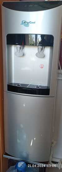 Диспенсер для воды (б/у) с холодильникомм