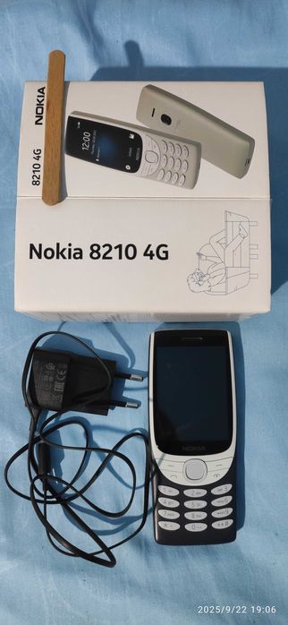 Telefon mobil Nokia 8210 Dual SIM, 4G, VoLTE