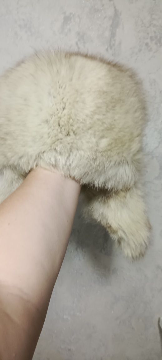 Продаю женскую шапку из кролика