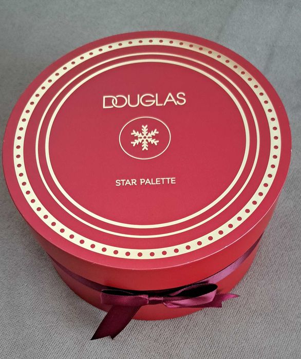 Paleta noua machiaj Douglas Star Palette