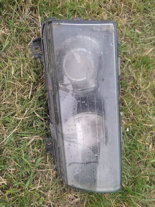 Продам фар BMW 3