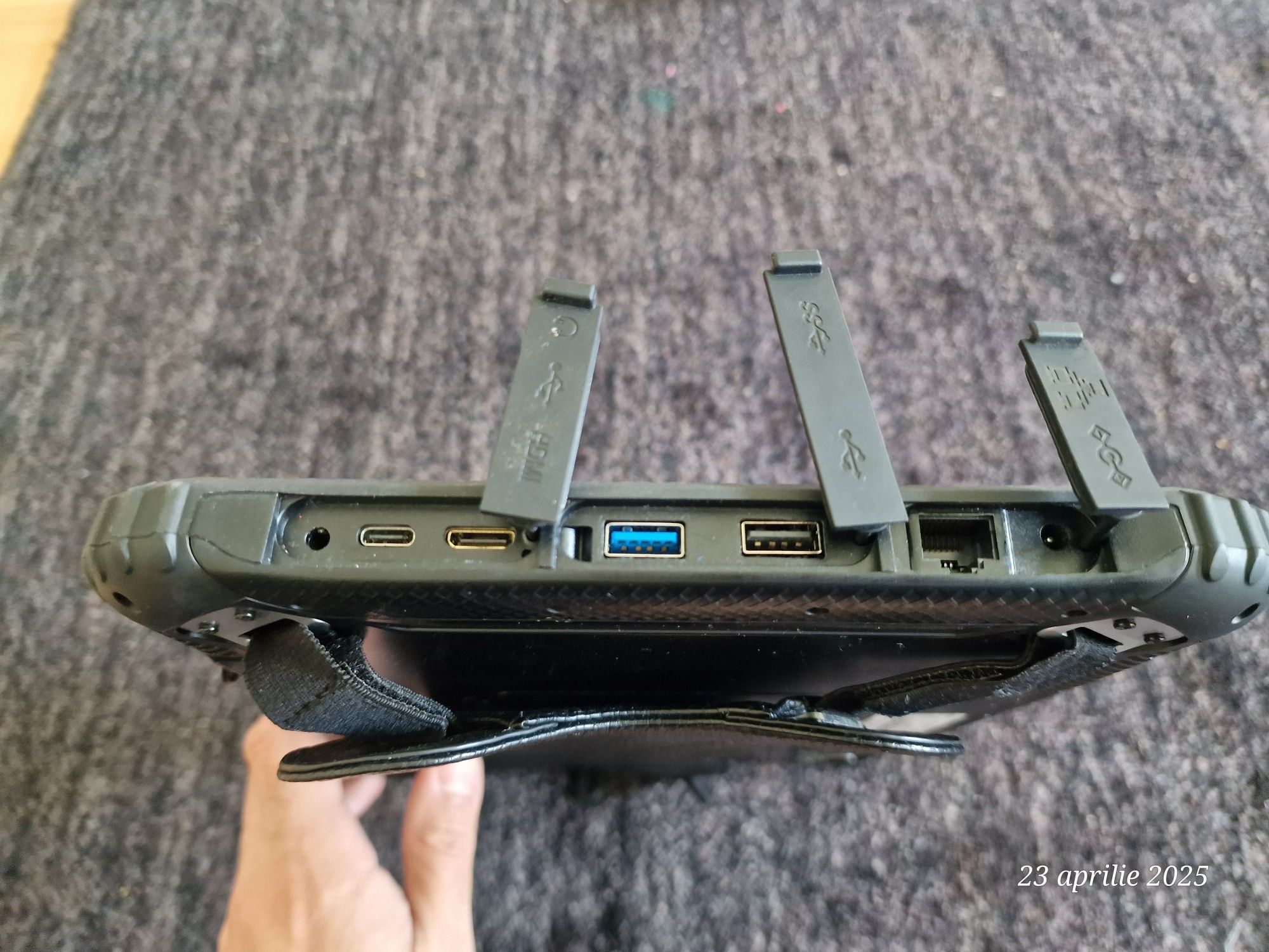 Tabletă robustă Rolltalk 12R – COM, USB-C, USB, HDMI, LAN RJ45 Windows