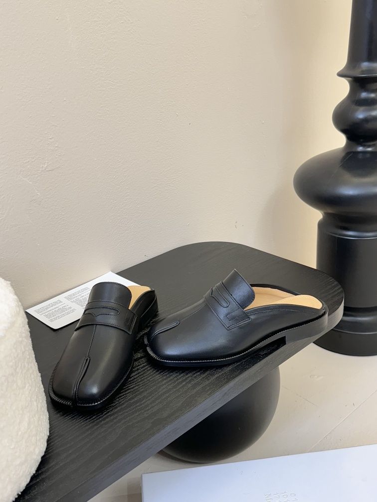 Papuci saboti Maison Margiela, negru, tip Premium