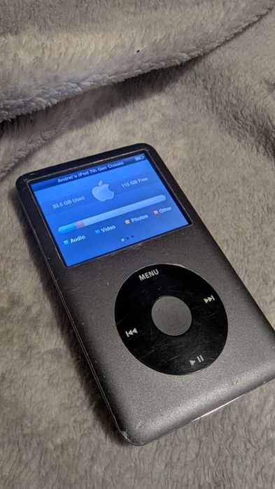 vând sau schimb iPod classic 7th gen 160gb