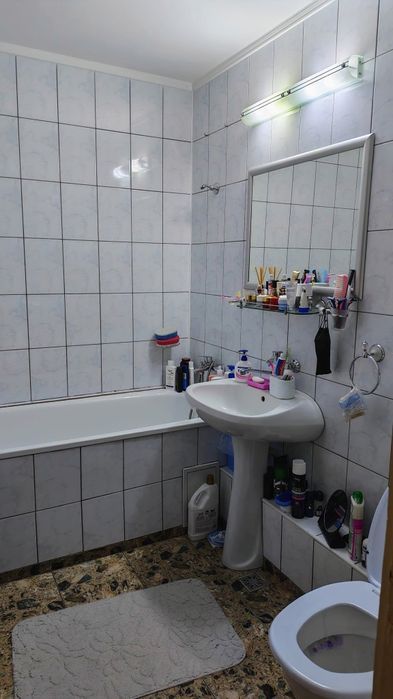 Teiul Doamnei, Vanzare Apart 4 camere, 1983 Reabilitat, centrală bloc