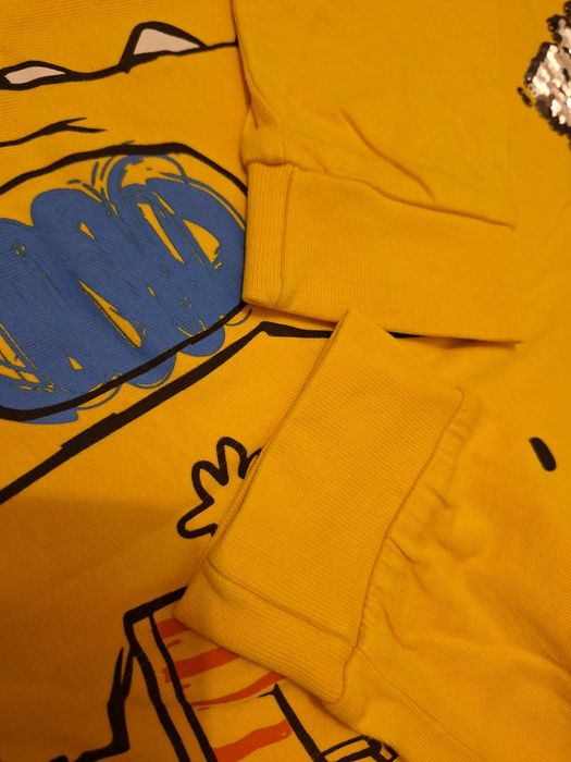 Суитшърт за момче. Ярък.