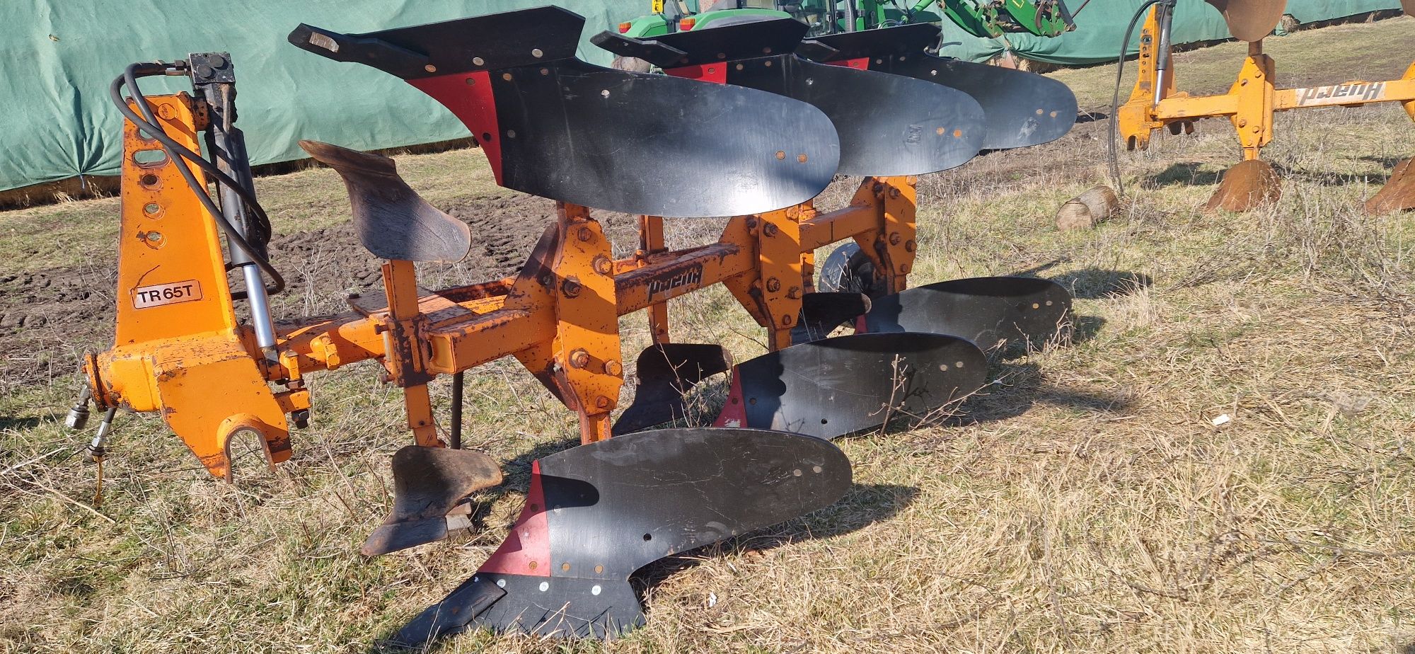Pluguri Huard Kuhn Master 100 MODEL INALT reversibile 3,4,5 cormane