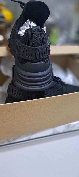 Adidasi Steve Madden