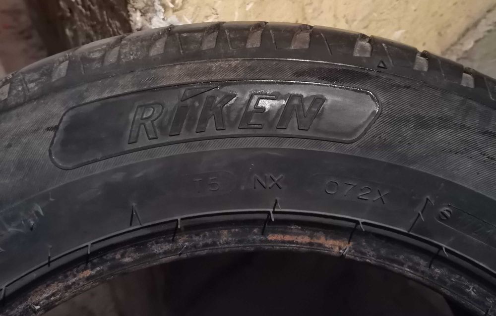 Продавам 2 броя летни гуми 185.65.15 на 1 сезон дот 2021 Riken