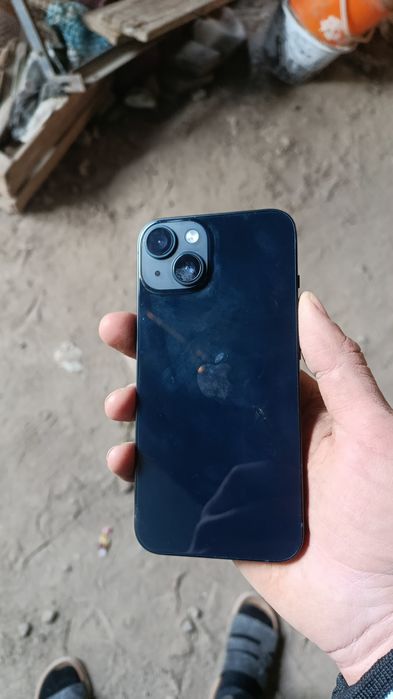 iPhone 14 dark blue