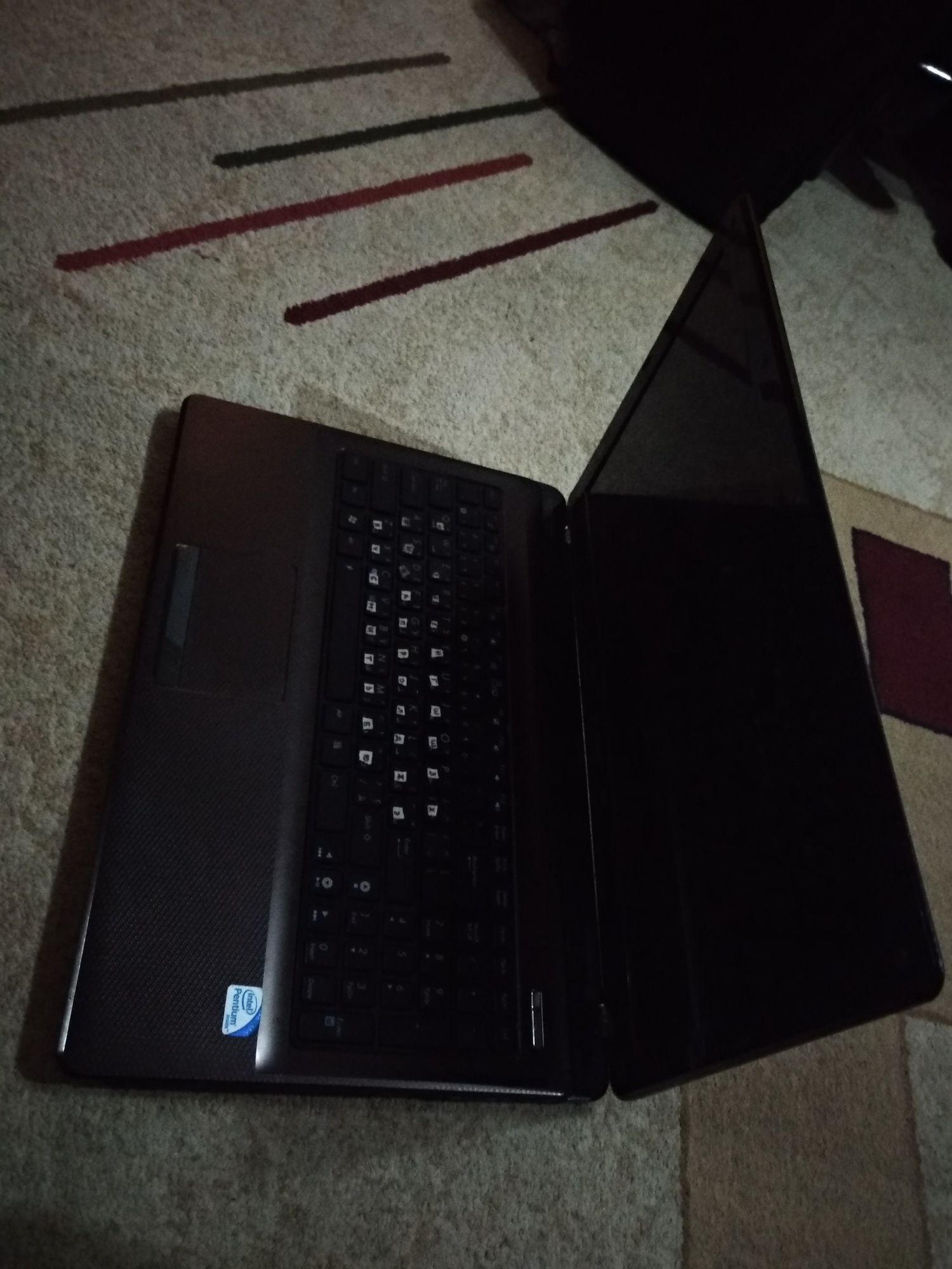 Noutbuk Asus K52F