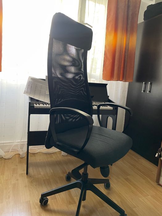 Scan de birou Ikea Markus Rotativ