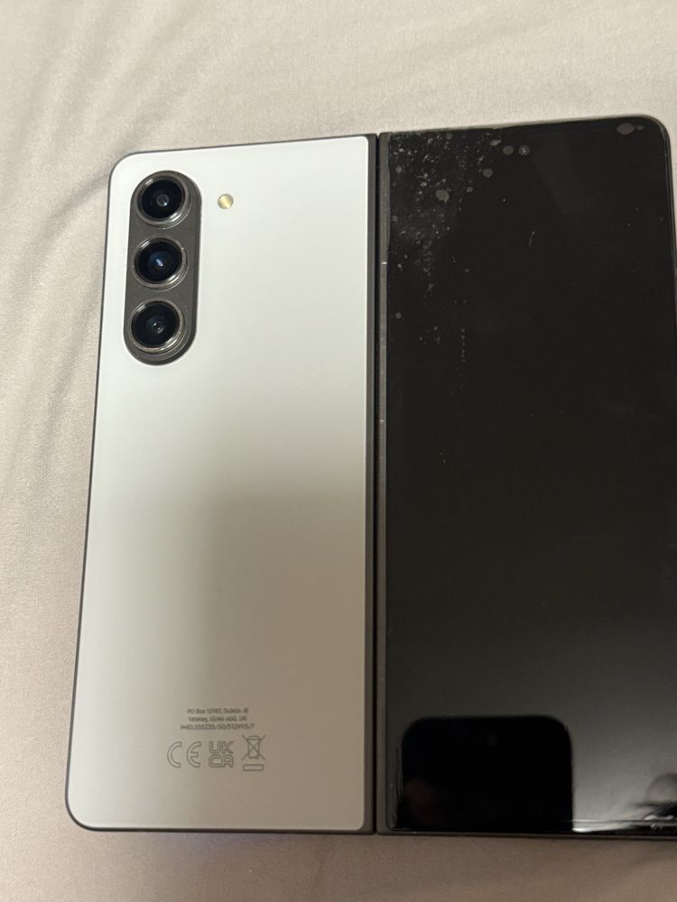 Телефон Samsung Galaxy fold5